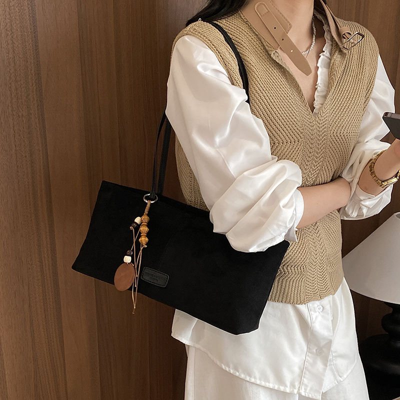 LEFTSIDE Retro Zamszowa Torba  – Women Bags 2026 Trends recenzja i cena